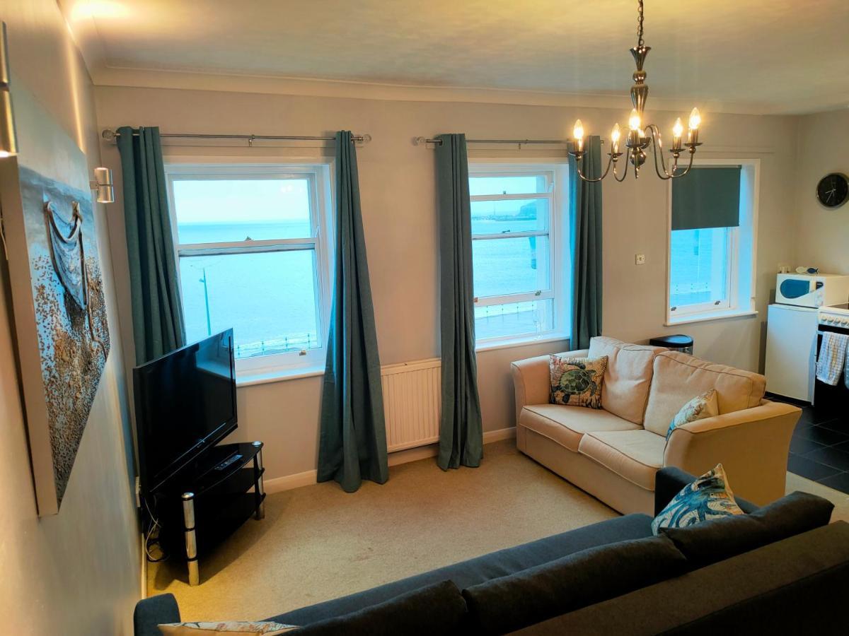 Sunrise View - Beachfront Apartment, Веймут Екстер'єр фото